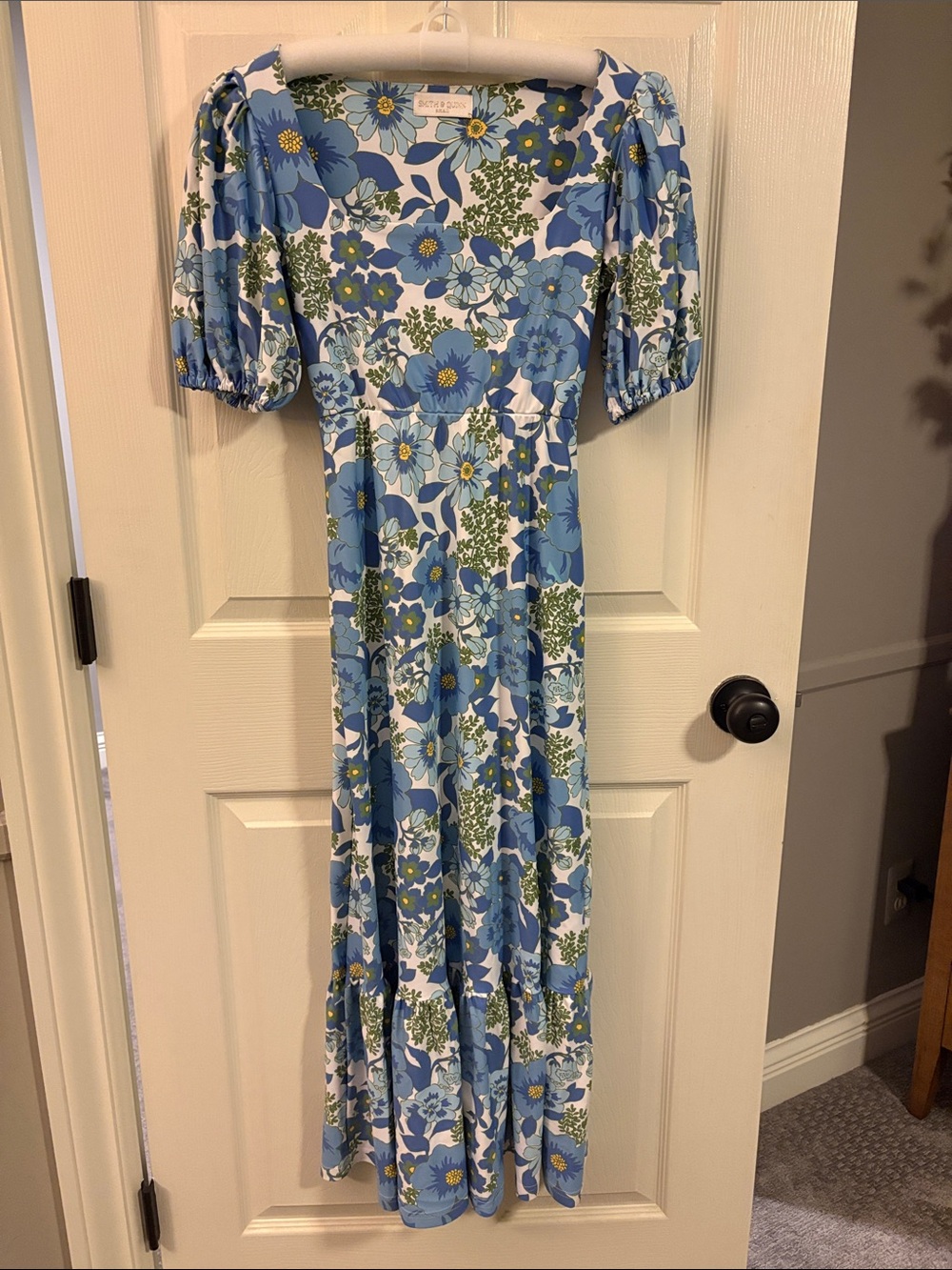 Blue Floral Puff-Sleeve Maxi Dress